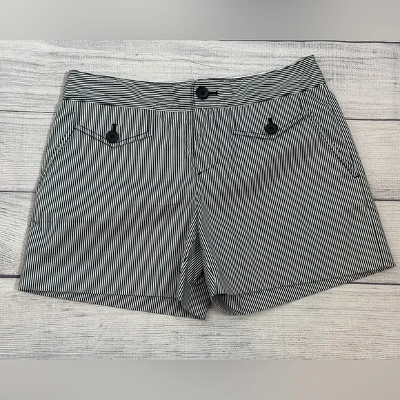 Club Monaco Black White Pinstripe Tailored Shorts Size 12 - Picture 2 of 11